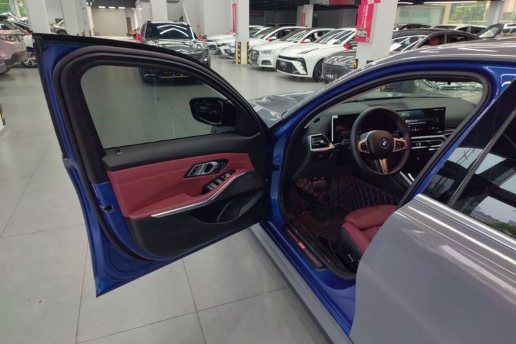 Used BMW i3 2024 eDrive 35 L
