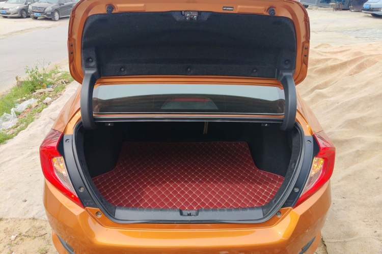 Used Honda Civic 2016 220TURBO CVT Luxury Edition
