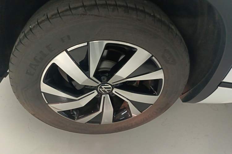 Used Volkswagen Tayron 2022 280TSI Two-Wheel Drive Luxury Smart Connectivity Version
