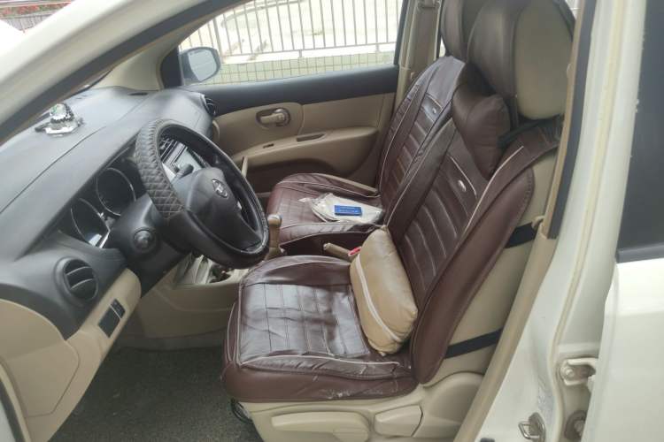 Used Nissan Livina 2013 1.6XE Manual Comfort Edition