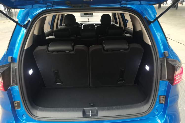 Used BYD Song MAX 2017 1.5T Automatic Smart Connect Elite 7-Seater
