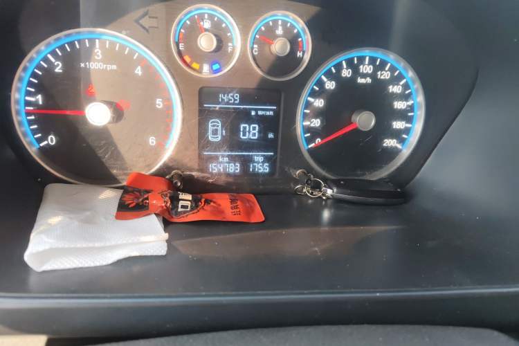 Used Foton Toano 2023 2.8T Manual Jixiang Van Extended Wheelbase Mid-Height Roof Rear Dual Tires 3-Seater
