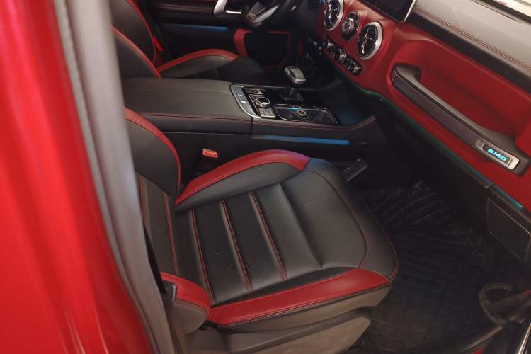 Used BAIC Off-Road BJ40 2020 2.0T Automatic Four-Wheel Drive Urban Hunter Edition Chivalrous Type Right Front Seat