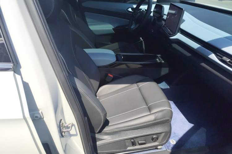 Used Volkswagen ID.4 X 2025 Smart Version Pure & Intelligent Enjoyment Edition Right Front Seat