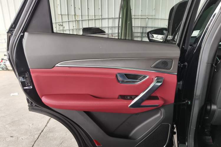 Used JETOUR X70 PLUS 2023 1.5T DCT Ziqiang PRO 5-Seater