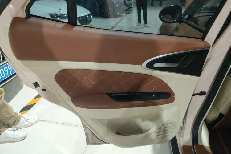 Used ORA Good Cat 2023 401 km Standard Range Prestige Version Lithium Iron Phosphate