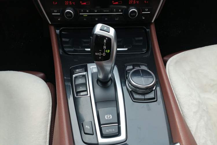 Used BMW 5 Series GT 2013 535i Leading Model Gear Lever