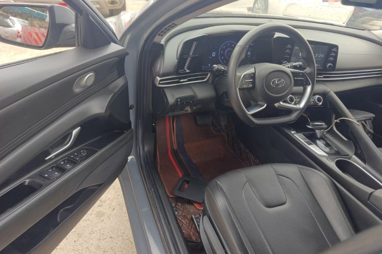 Used Hyundai Elantra 2021 1.5L CVT GLX Elite Edition Driver Seat