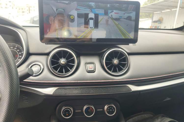 Used Dongfeng Fengon 500 2022 1.5T CVT Comfort Edition Audio And AC Panel