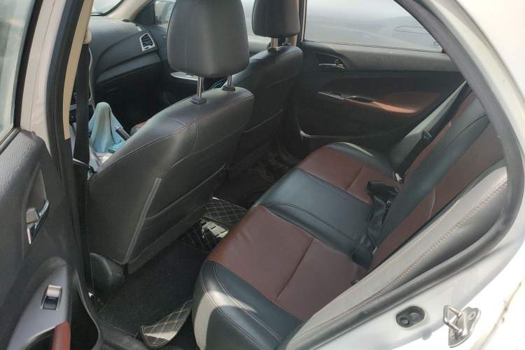 Used BYD F3 2015 Energy-Efficient Model 1.5L Manual Comfort Edition Left Rear Seat