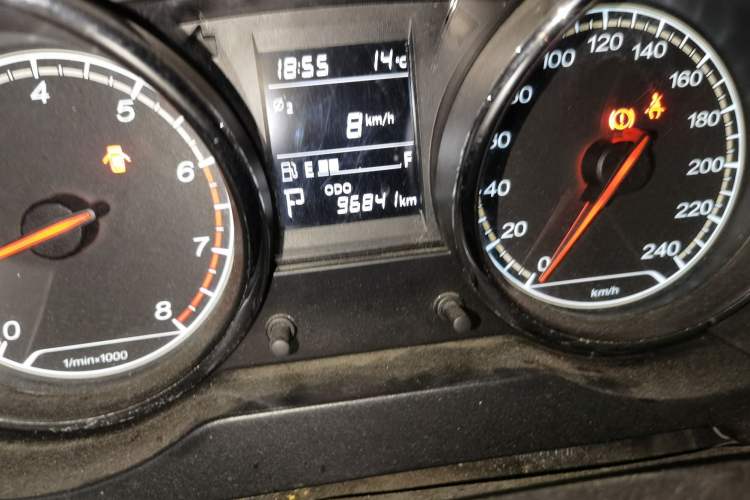 Used Bestune B30 2016 1.6L Automatic Premium Edition Odometer Close Up