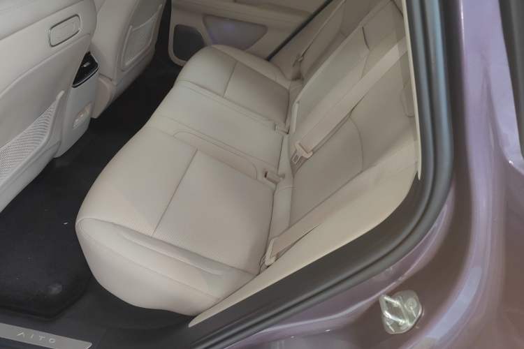 Used Hima AITO M5 2025 Extended-Range Ultra All-Wheel-Drive Version
