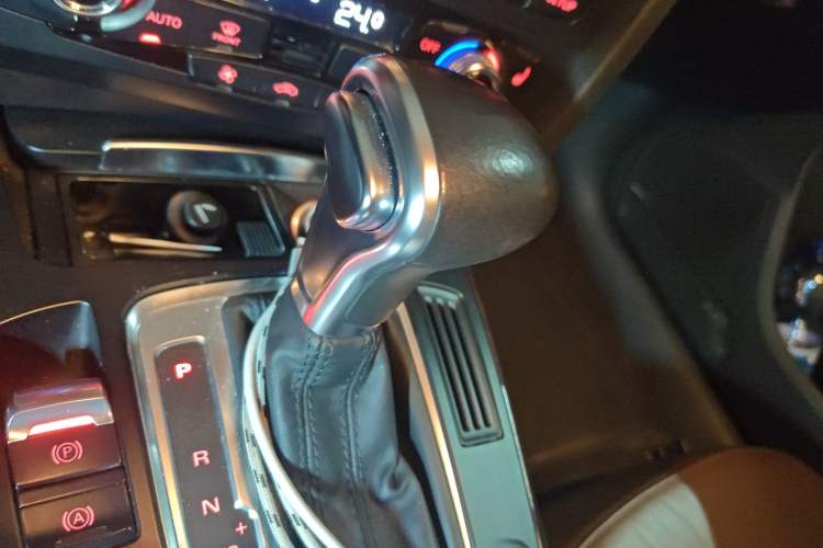 Used Audi A4L 2016 35 TFSI Collection Edition S line Comfort Model