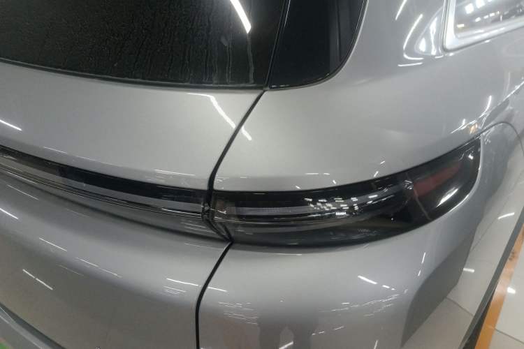 Used Li Auto L8 2025 Ultra Smart Refreshed Edition
