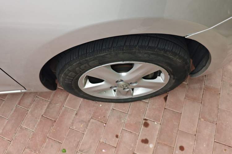 Used Toyota Vios 2008 1.6L GL-i AT Right Front Wheel Hub