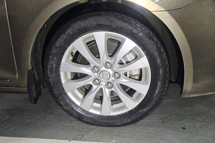 Used Buick LaCrosse 2013 2.4L SIDI Leading Comfort Version