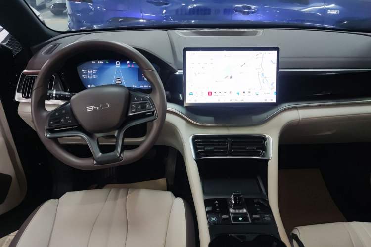 Used BYD Song PLUS New Energy 2025 EV Intelligent Driving Edition 520km Luxury Model
