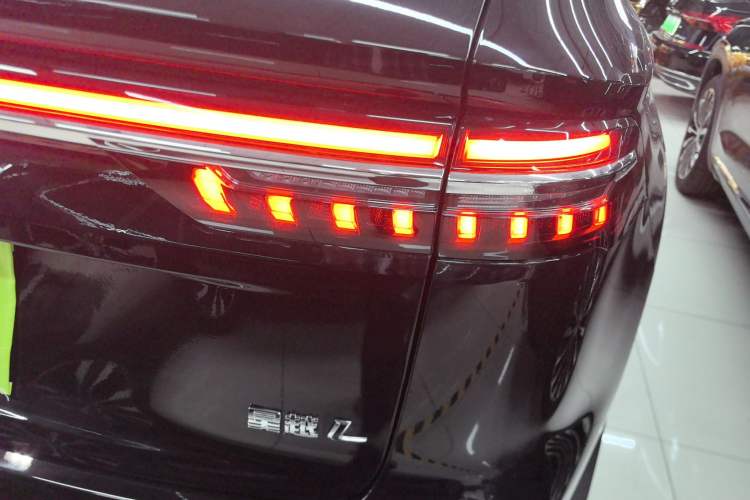Used Geely Auto Monjaro L 2024 2.0TD DCT EVO Two-Wheel Drive Long-Range Version Right Rear Taillight