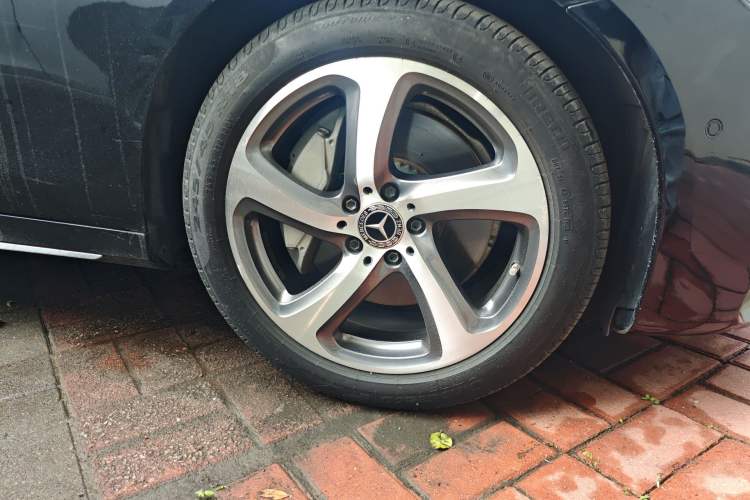 Used Mercedes-Benz E-Class 2019 Restyled E 300 L Sporty and Stylish Edition