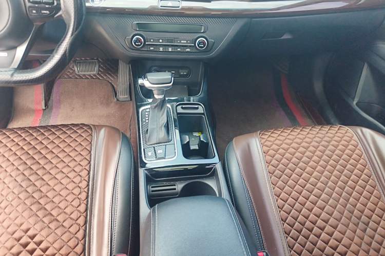 Used Kia K4 2017 1.6T Automatic T-DLX Turbo Gear Lever