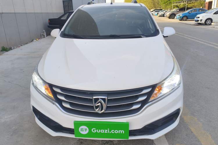 Used Baojun 310 2016 1.2L manual Comfort trim level