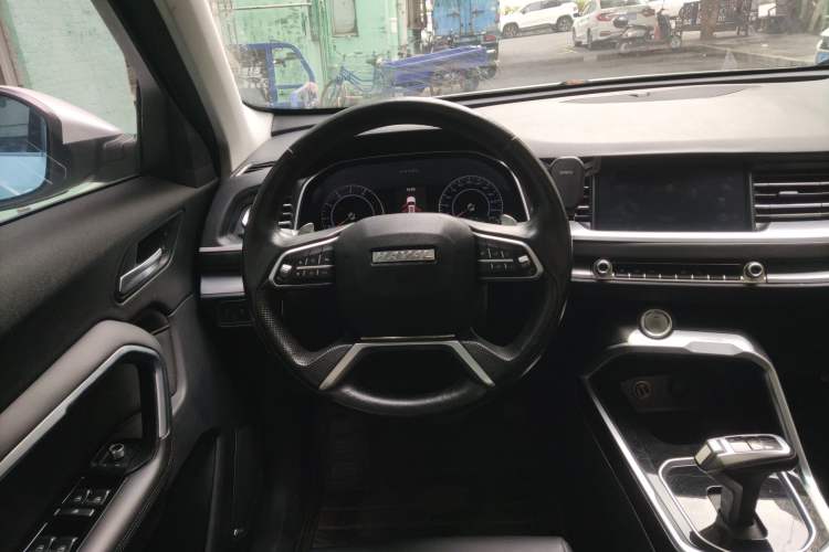 Used Haval H6 2017 Red-Label 2.0T Automatic Two-Wheel Drive Leading Edition
