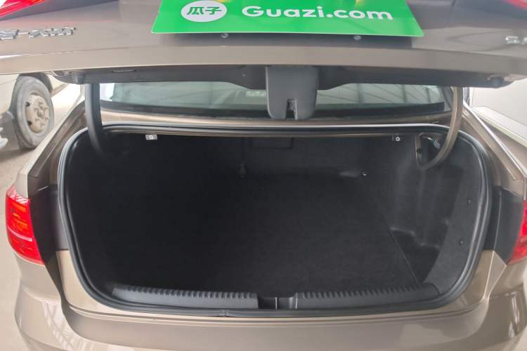 Used Volkswagen Sagitar 2017 230TSI Automatic Luxury Edition Trunk