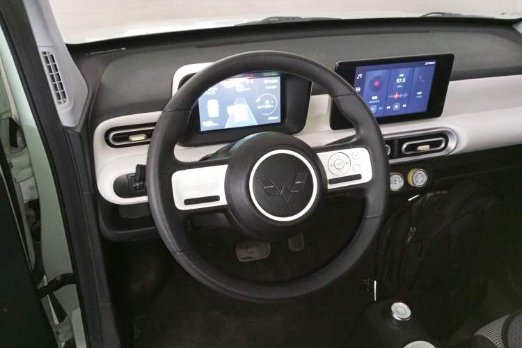 Used Wuling Hongguang MINIEV 2024 3rd Generation 215km Advanced Version Steering Wheel
