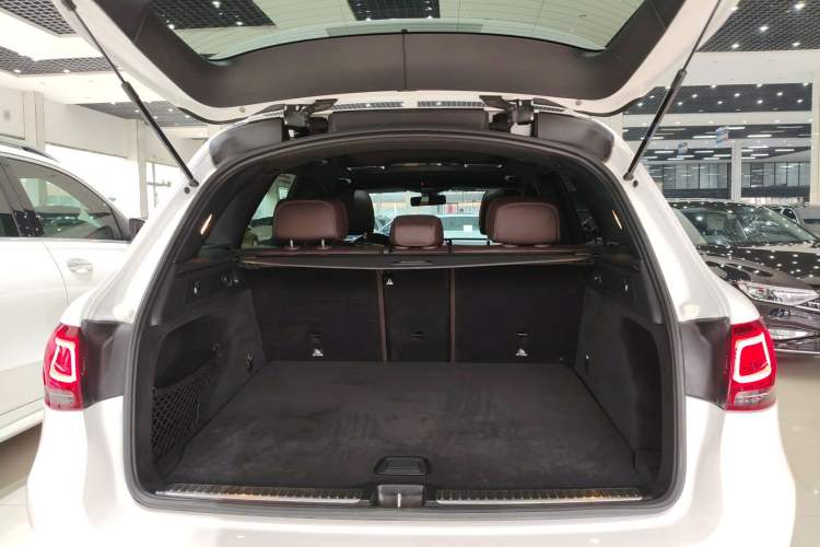 Used Mercedes-Benz GLC 2022 GLC 260 L 4MATIC Dynamic Edition Trunk