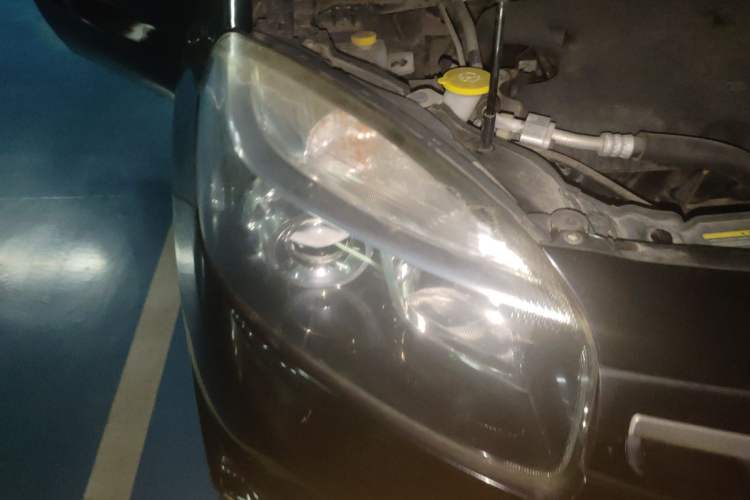 Used Renault Koleos 2014 2.0L Two-Wheel Drive Standard Edition Right Front Headlight