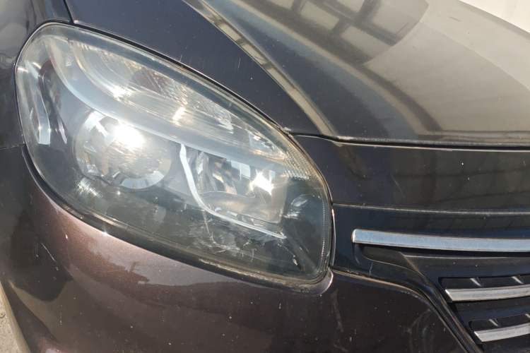 Used Renault Koleos 2013 2.5L Two-Wheel Drive Comfort Edition
