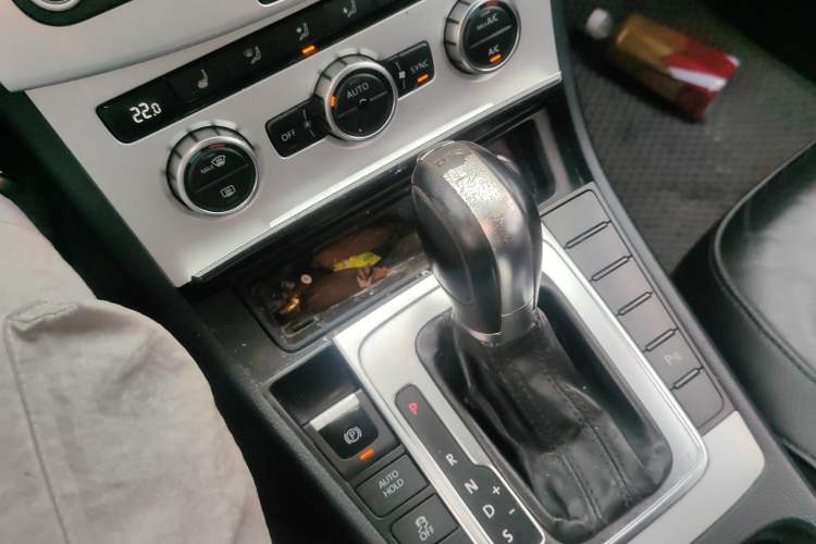 Used Volkswagen Magotan 2012 Revised 1.8TSI Luxury Version Gear Lever