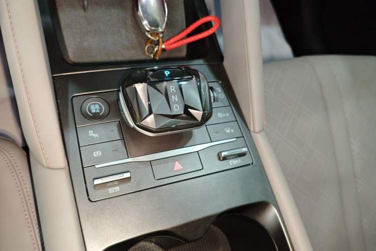 Used BYD Yuan UP 2024 401KM Beyond Edition
