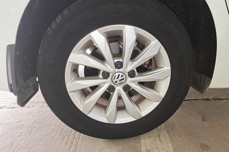 Used Volkswagen Bora 2020 1.5L Manual Fashion Edition
