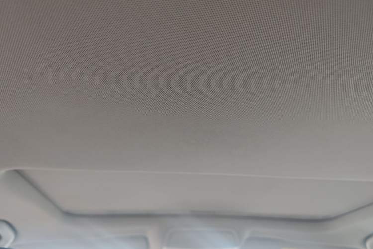 Used Volkswagen Sagitar 2015 1.6L Manual Comfort Model Headliner