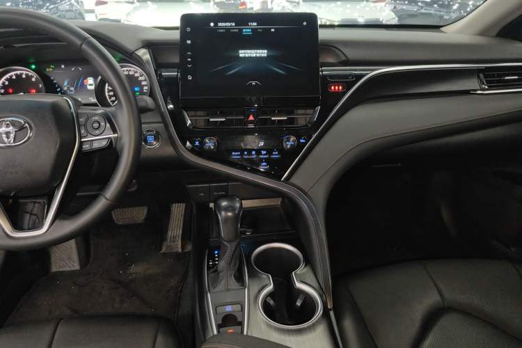 Used Toyota Camry 2023 2.0G Luxury Edition