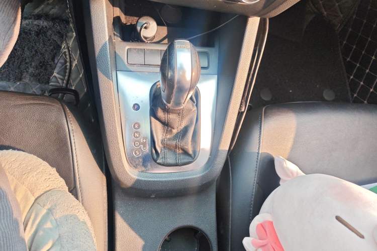 Used Volkswagen Sagitar 2014 Revised Version 1.4TSI Automatic Luxury Edition
