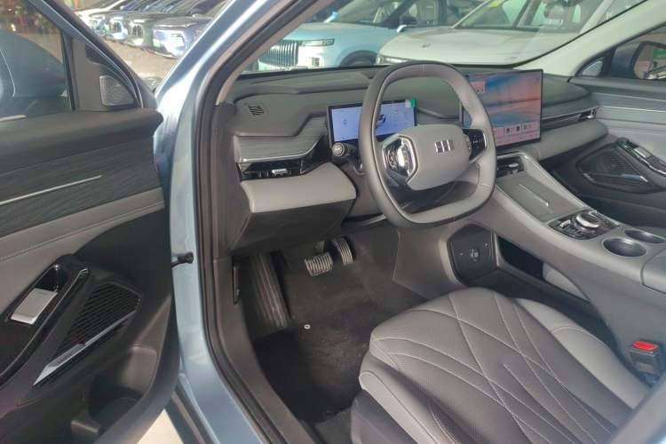 Used Geely Galaxy L6 2025 EM-i 140km Starship Edition
