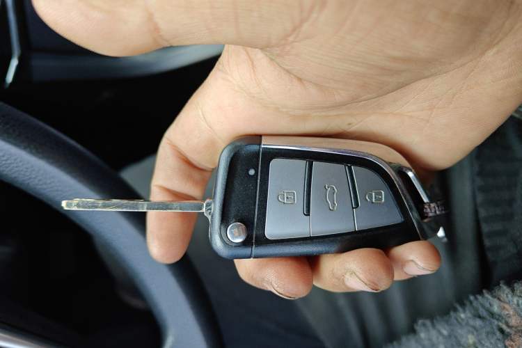 Used Toyota Corolla 2014 1.6L CVT GL Vehicle Key