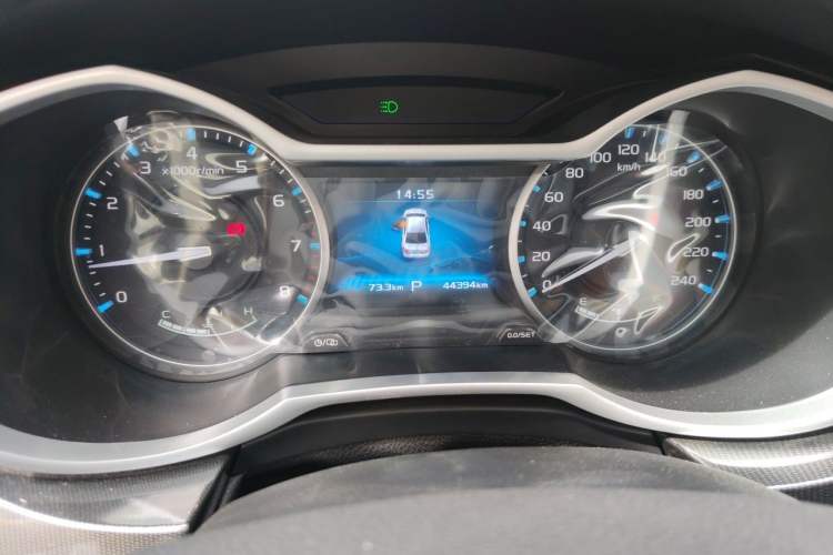 Used Geely Auto Emgrand 2017 Sedan Million Edition 1.5L CVT Upward Connectivity Version
