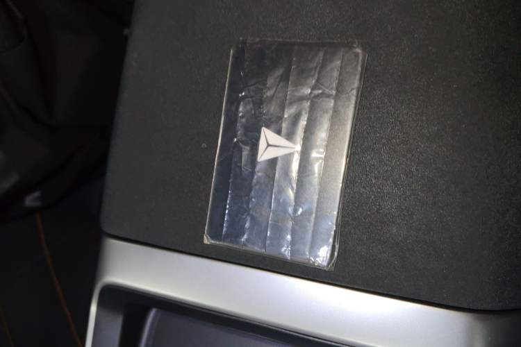 Used Deepal G318 2025 Worry-Free Cross-Country Edition Four-Wheel Drive Distant Mountains Version
