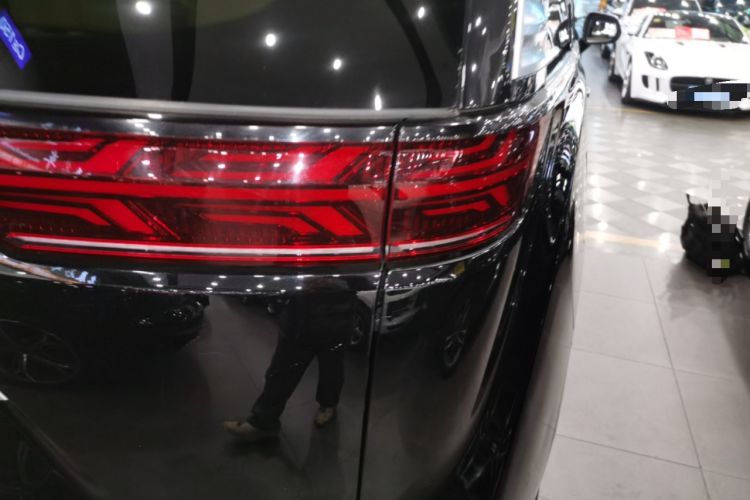 Used Denza D9 2022 DM-i 970 Four-Wheel Drive Flagship Model
