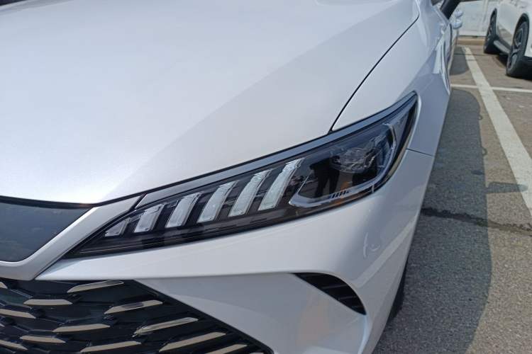 Used BYD Qin PLUS 2025 DM-i Smart Drive 55KM Leading Model
