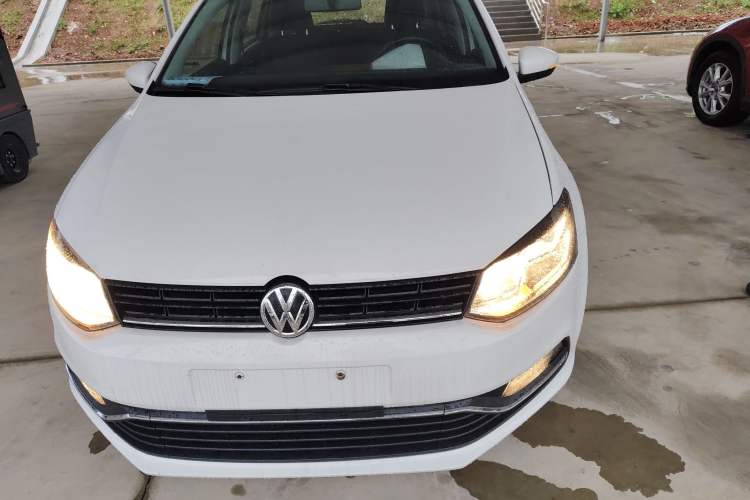 Used Volkswagen Polo 2016 1.6L Automatic Comfort Model Front