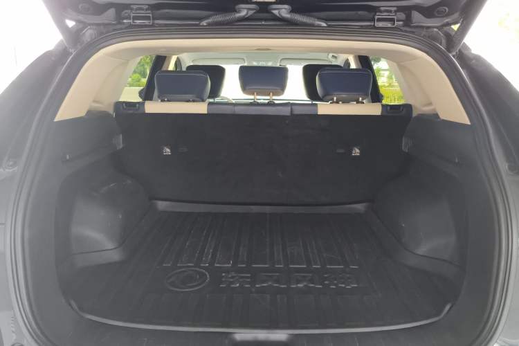 Used Dongfeng Aeolus Huge 2022 Mach Dual-Motor 1.5T MHD Dare-to-Dream Edition
