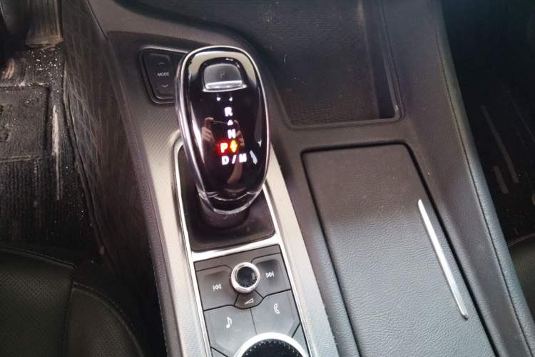 Used Cadillac CT5 2022 28T Luxury Edition Gear Lever