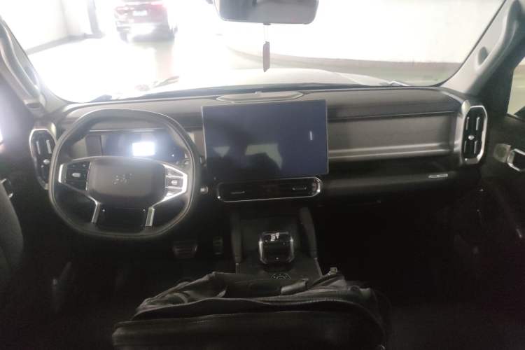 Used JETOUR Traveler 2023 2.0T Four-Wheel Drive Conqueror Center Console