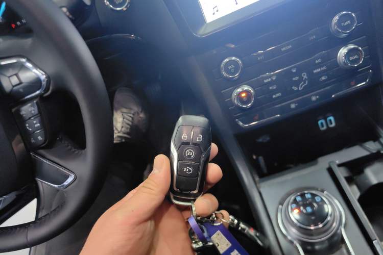 Used Ford Taurus 2016 EcoBoost 180 Luxury Model