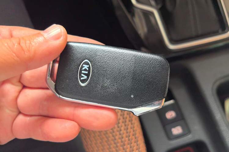 Used Kia Sportage R 2019 2.0L Automatic Smart Luxury Edition Vehicle Key