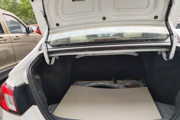 Used Changan Alsvin V5 2012 1.5L Manual Dream Edition
